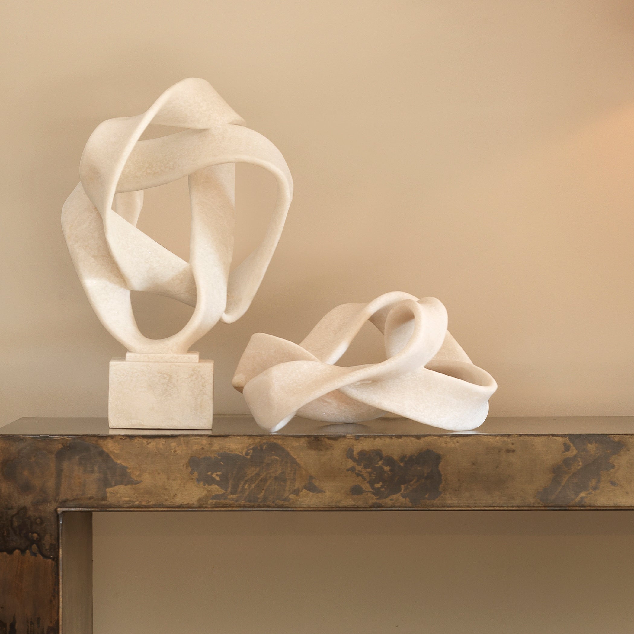 Tangled Table Object-White-7TANG-OBW
