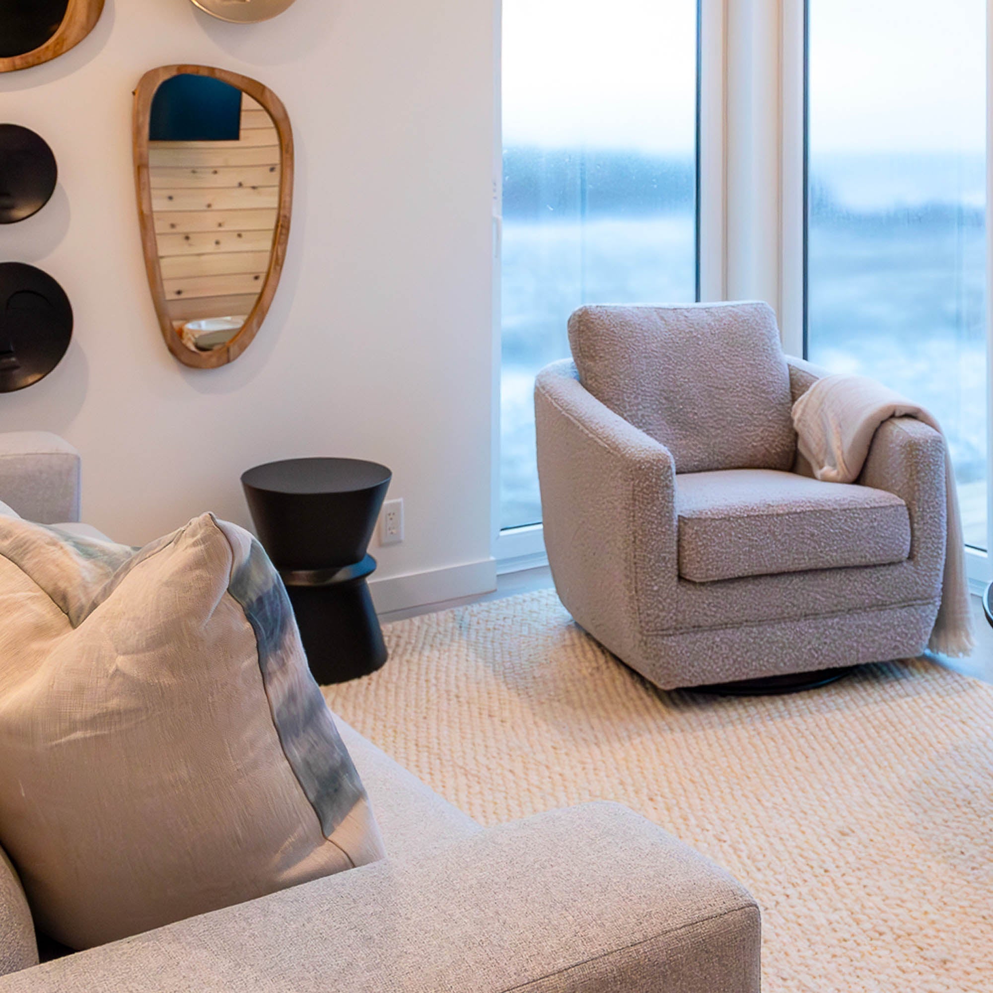 Baltimo Swivel Glider