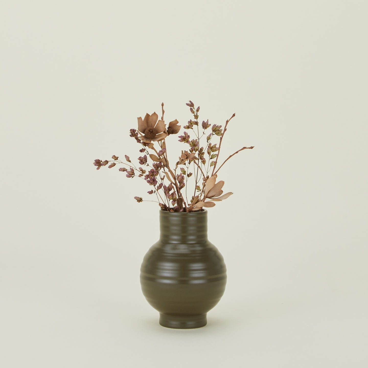 ESSENTIAL CERAMIC VASE - OLIVE
