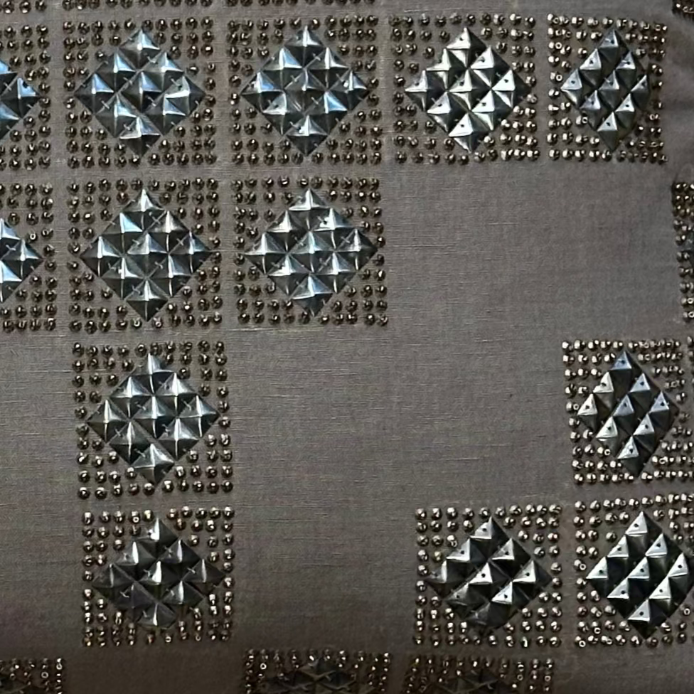 Alloy-20x20-Pillow