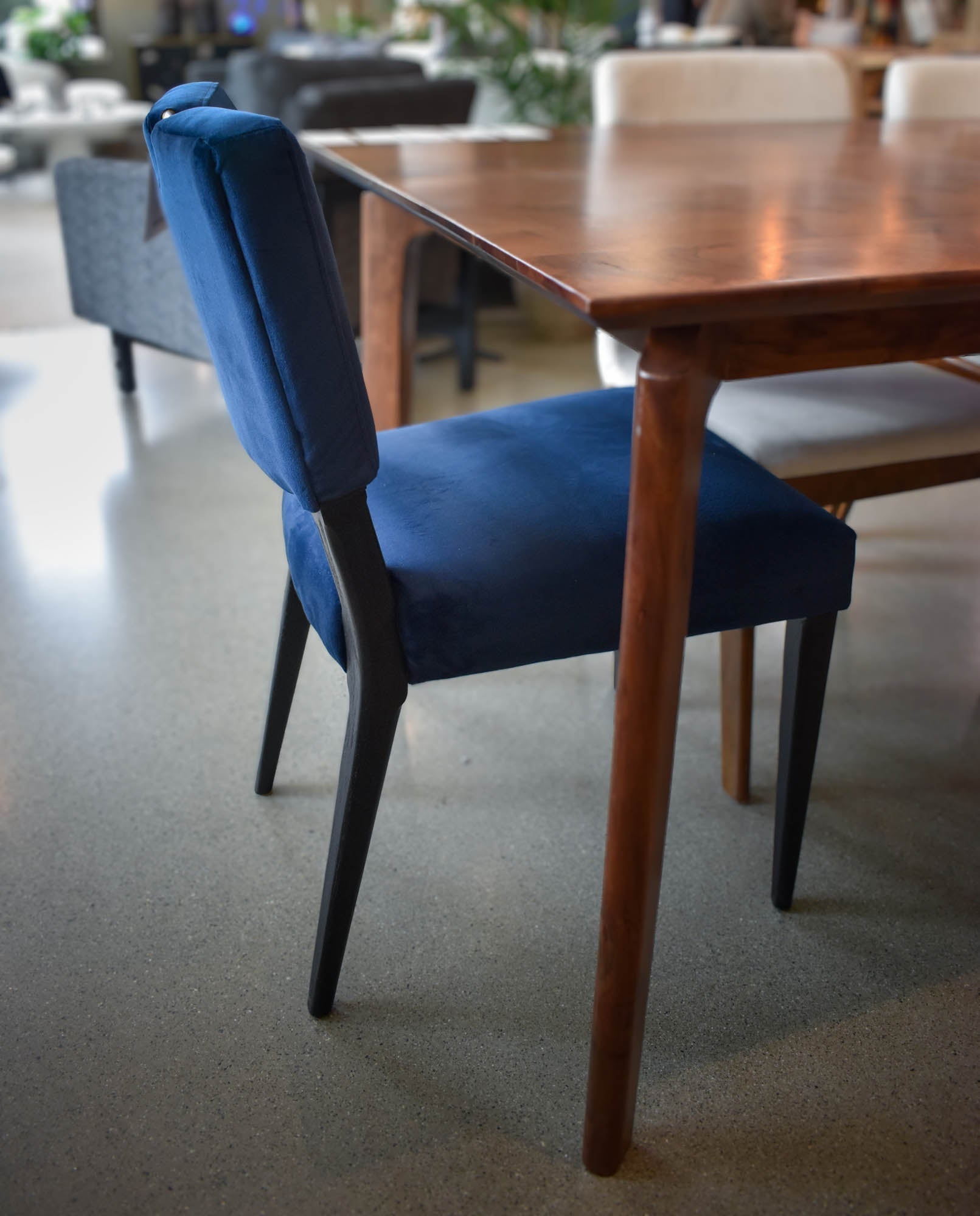 Kenzo Dining Table 71