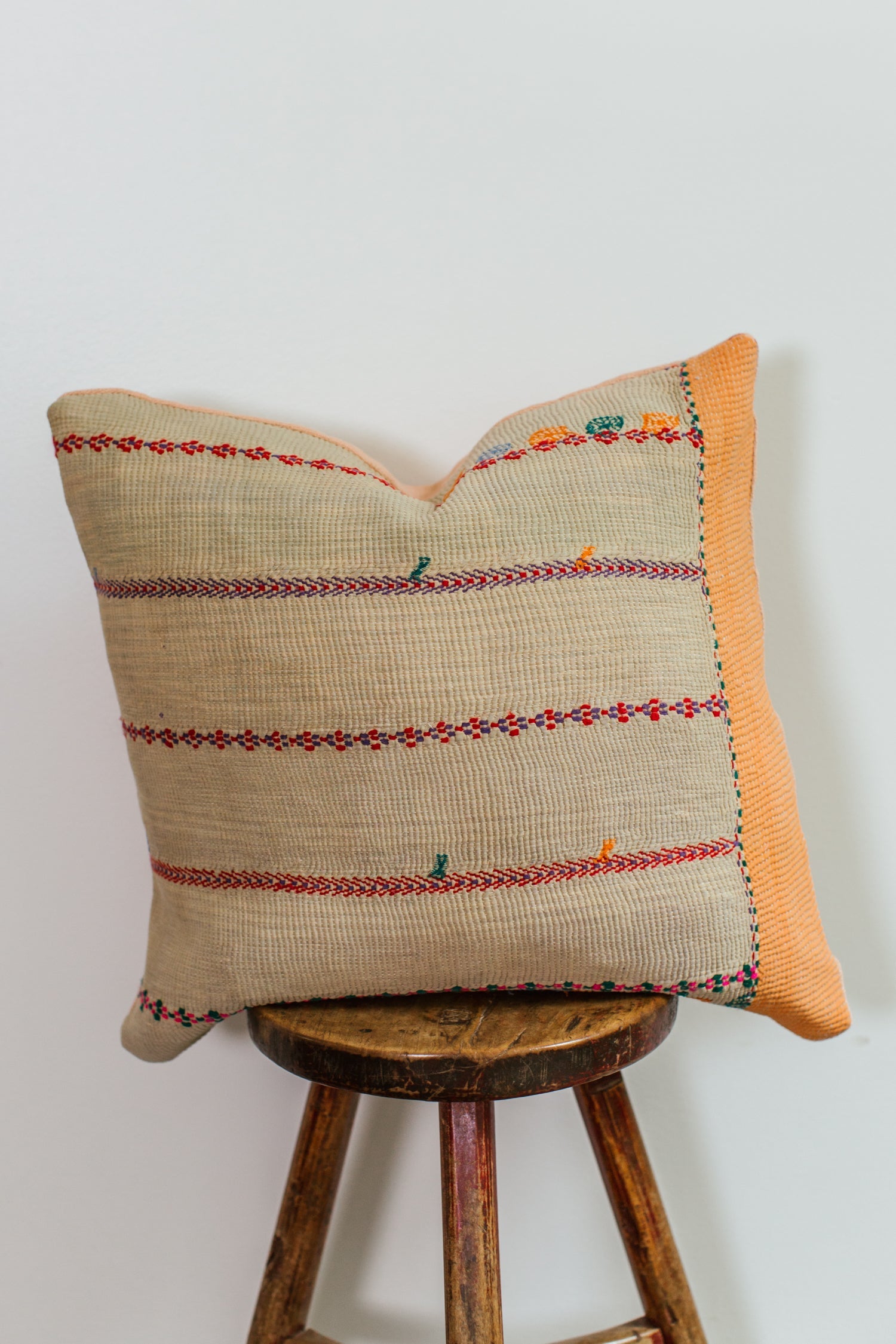 Oisin 20x20 Pillow 2