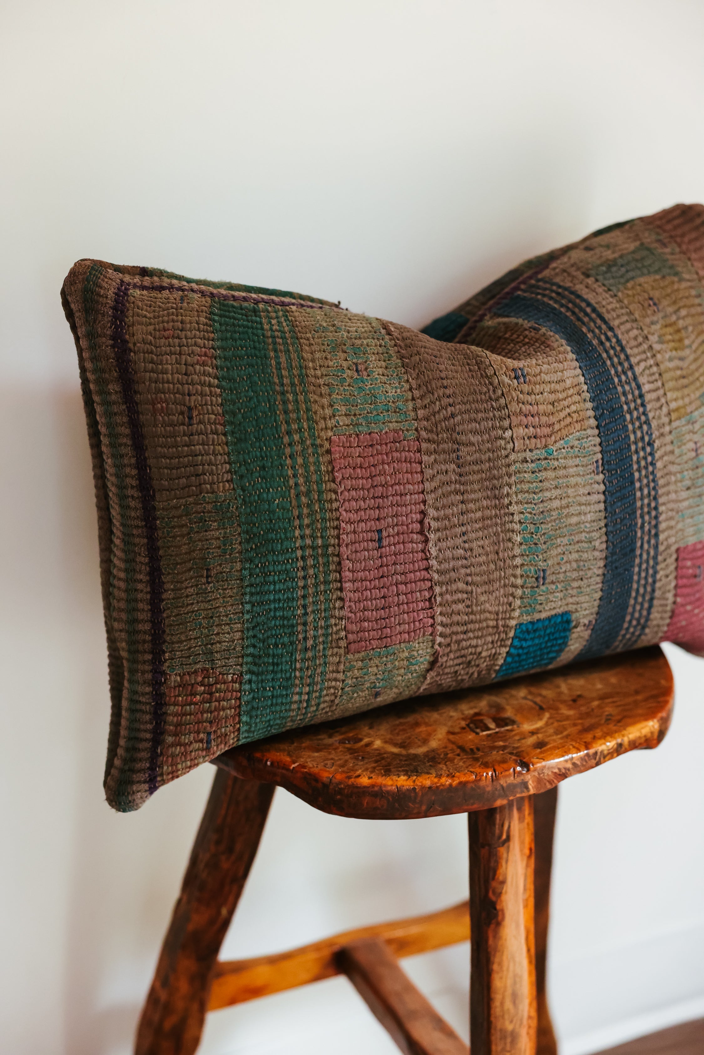 Solomon 14X20 Pillow