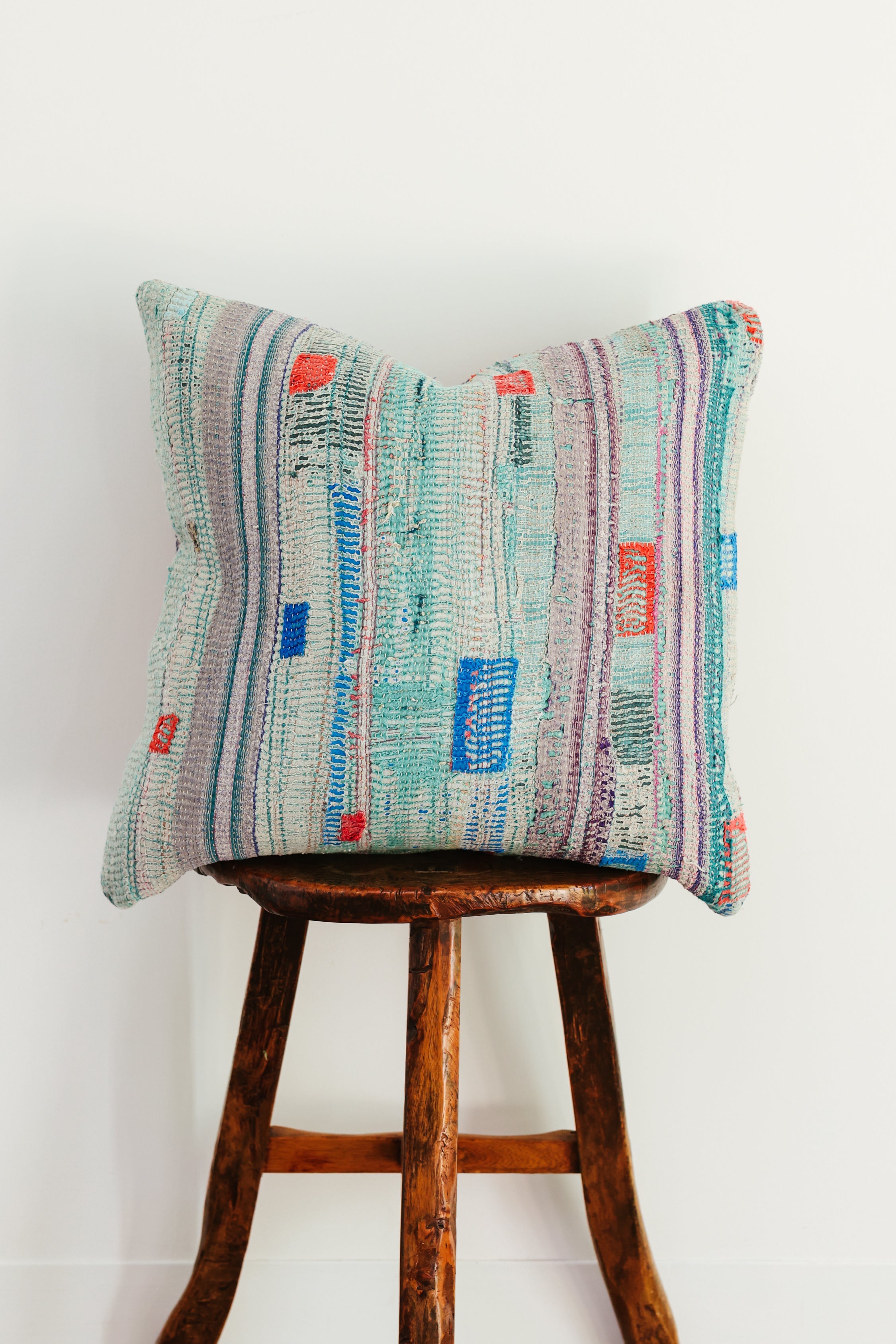 Victoria 22X22 Pillow