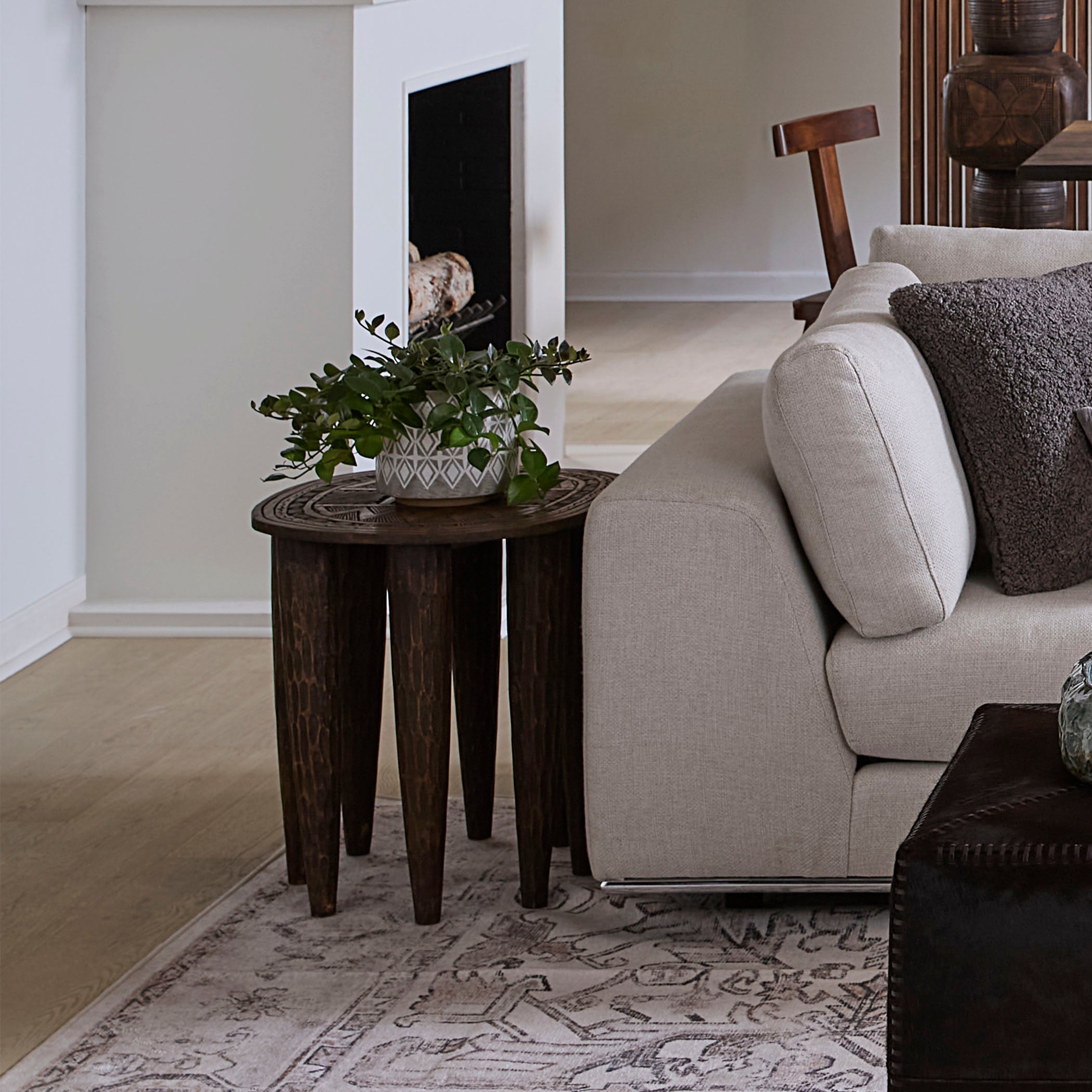 Naga Mango Wood Side Table
