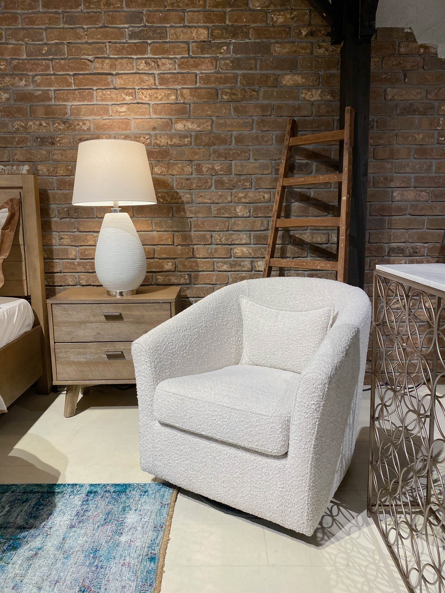 Carmen Swivel Glider