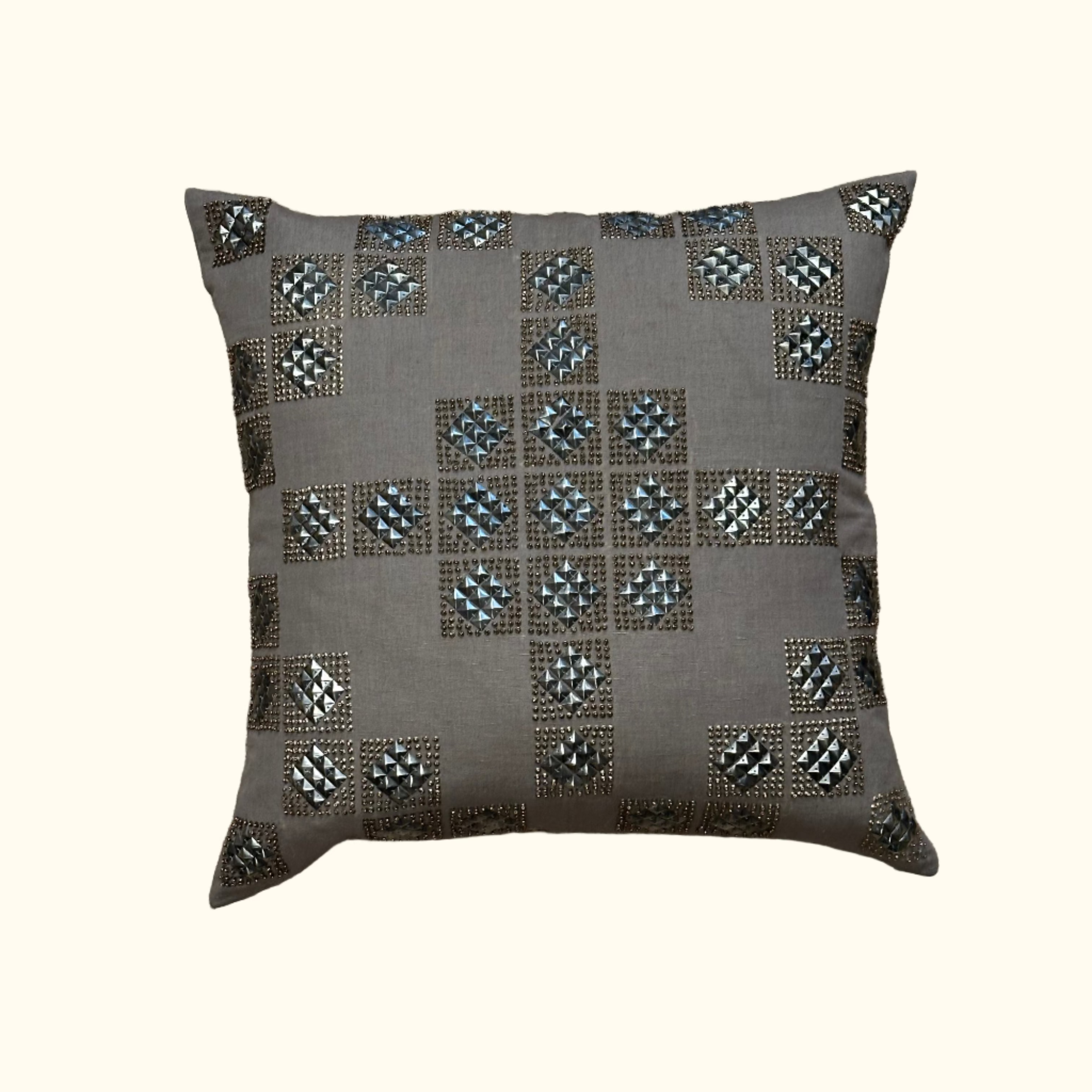 Alloy-20x20-Pillow