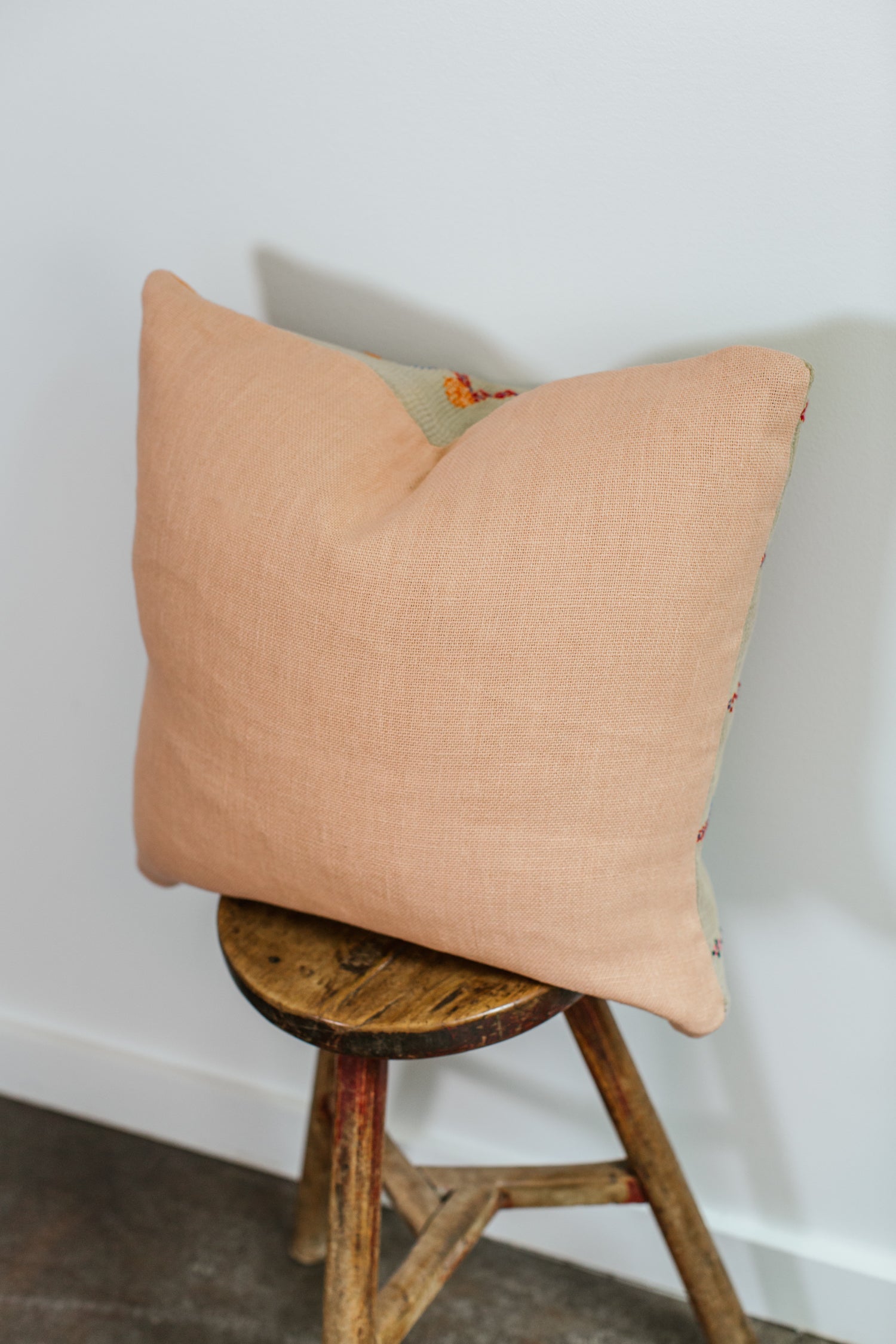 Oisin 20x20 Pillow 2