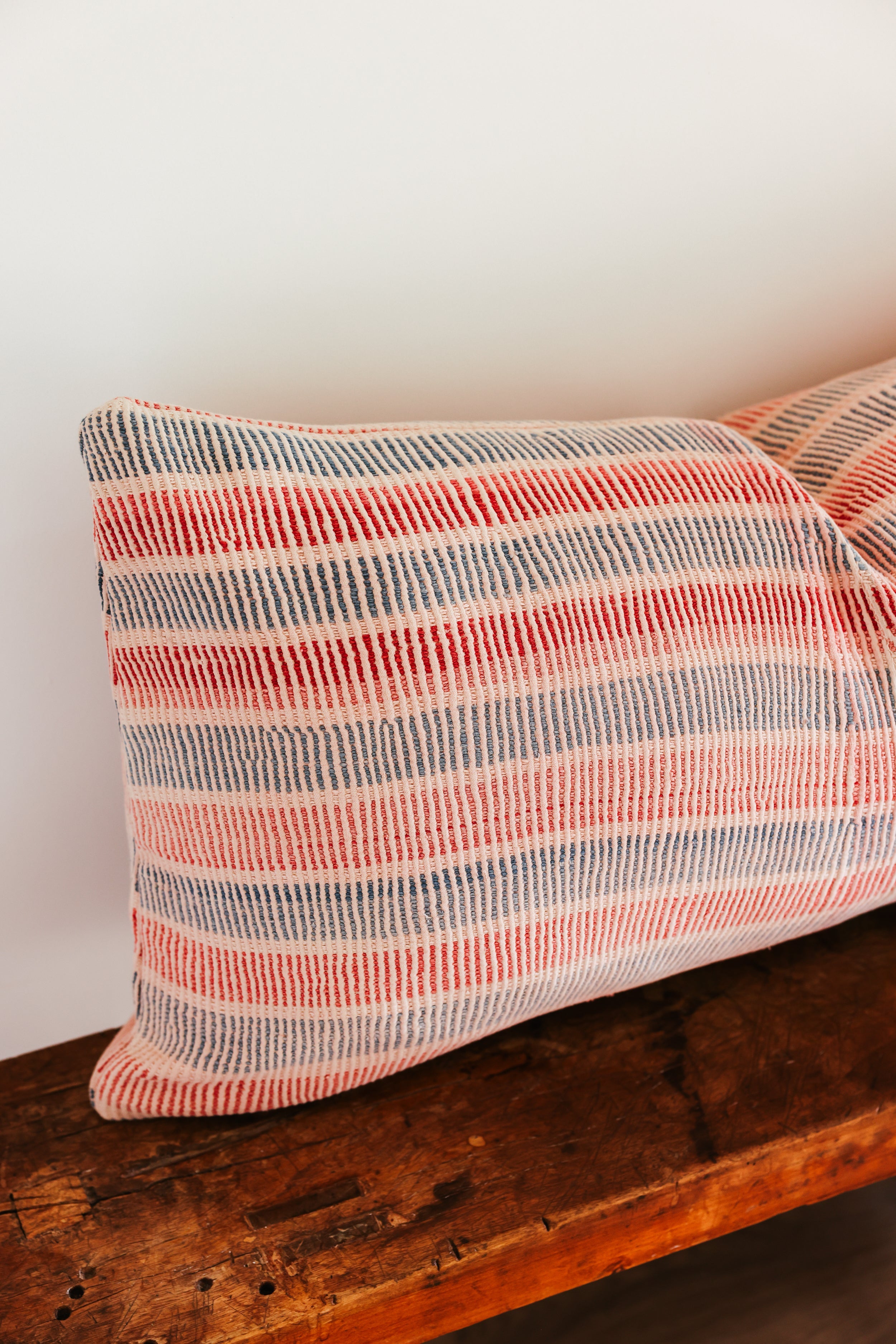 Nia 17X32 Lumbar Pillow