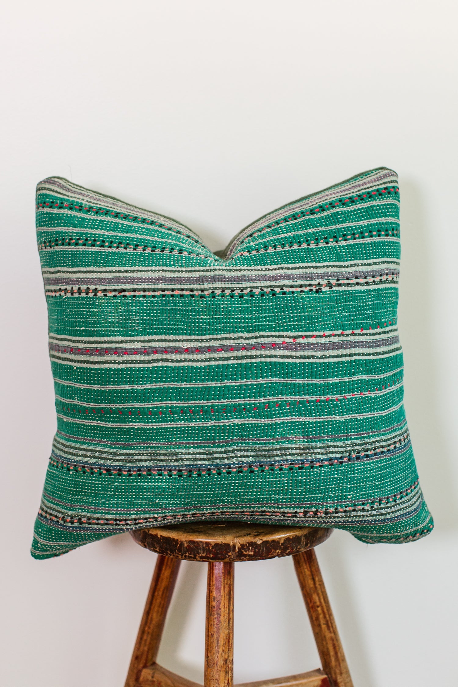 Elowen 22x22 Pillow 1