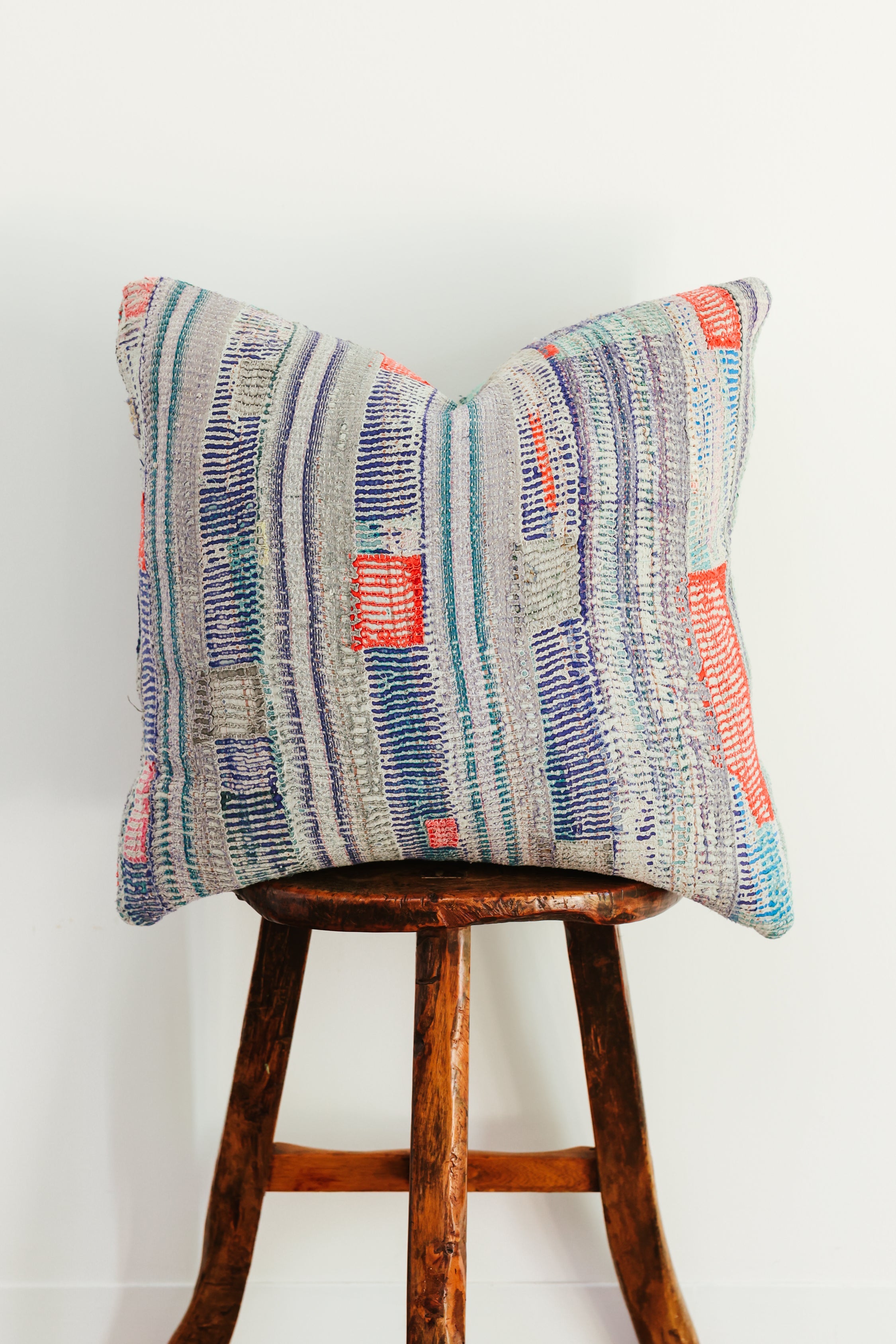 Victoria 22X22 Pillow