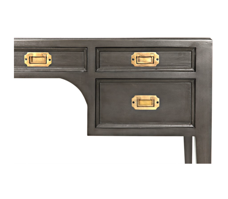 Africa Desk, Pale